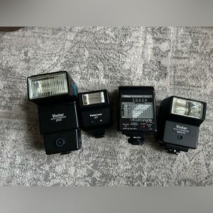 Vintage Camera Flash Lot - Nikon Speedlight + Vivitar
Flashes - untested